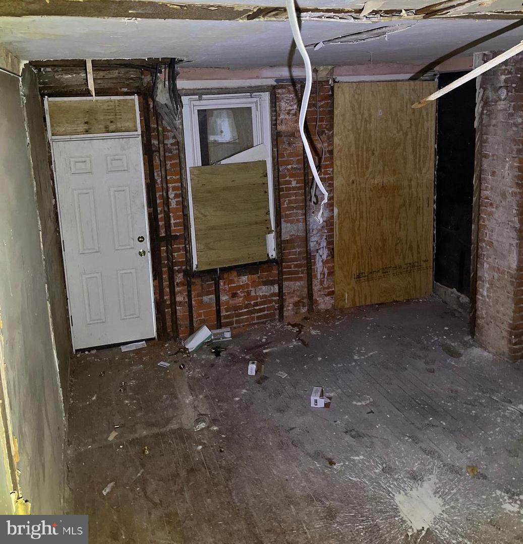 3118 Agate St Property Photo 4
