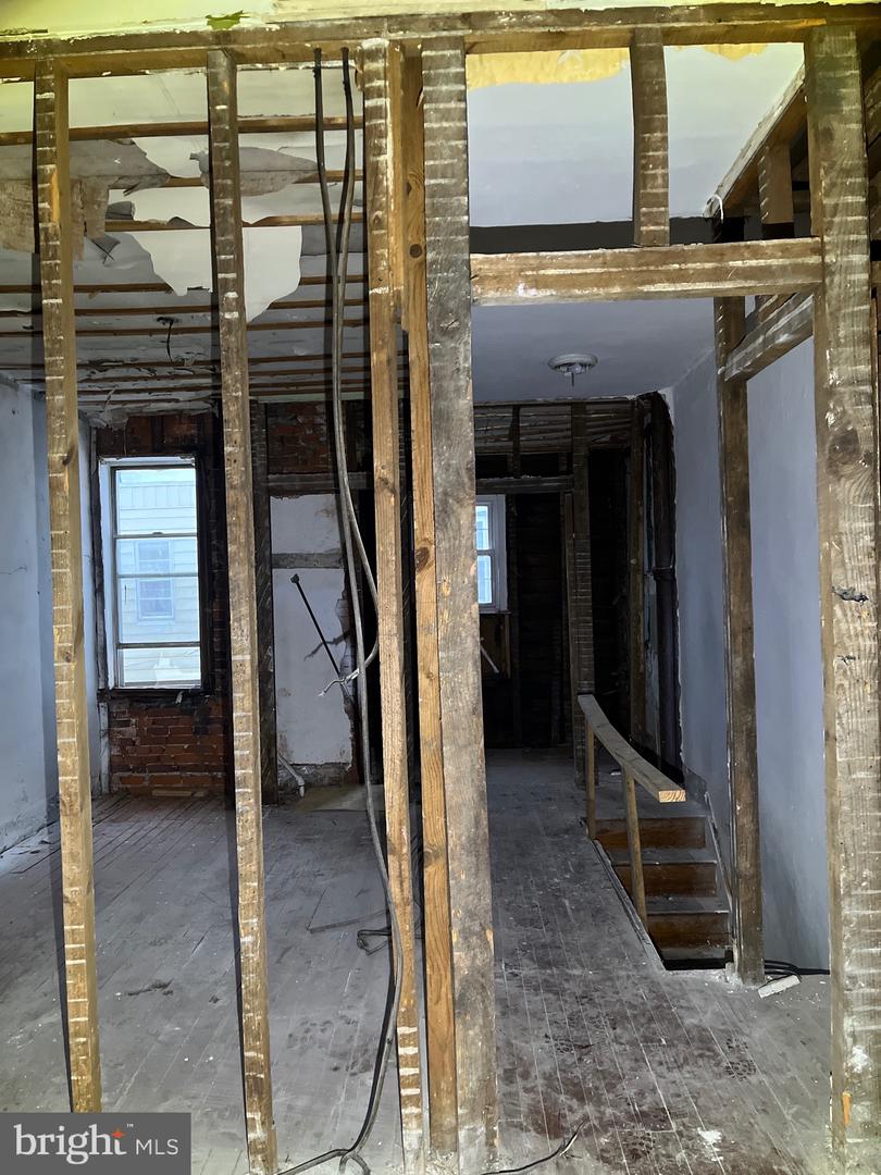3118 Agate St Property Photo 6