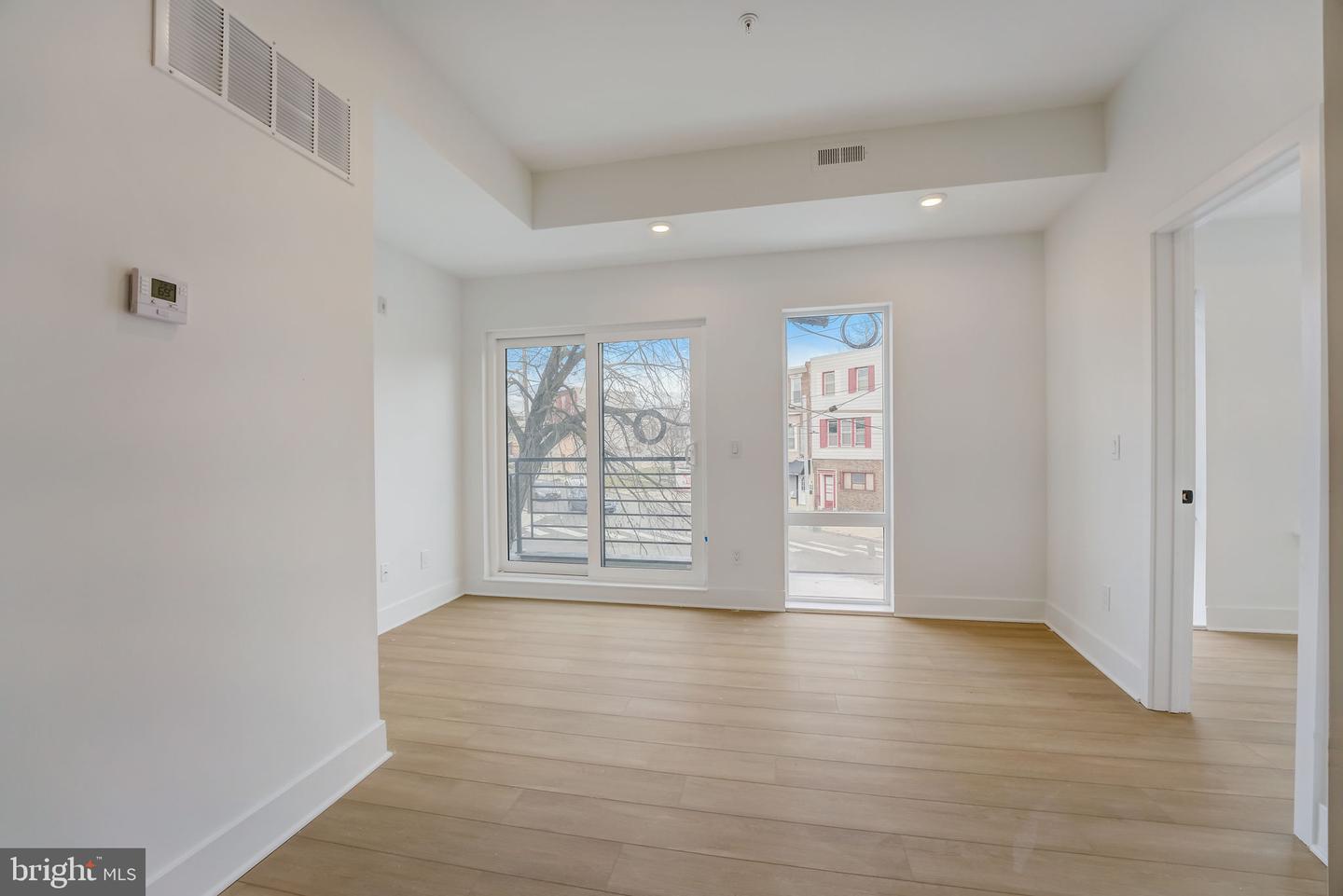 4200 Lancaster Ave #404 Property Photo 8