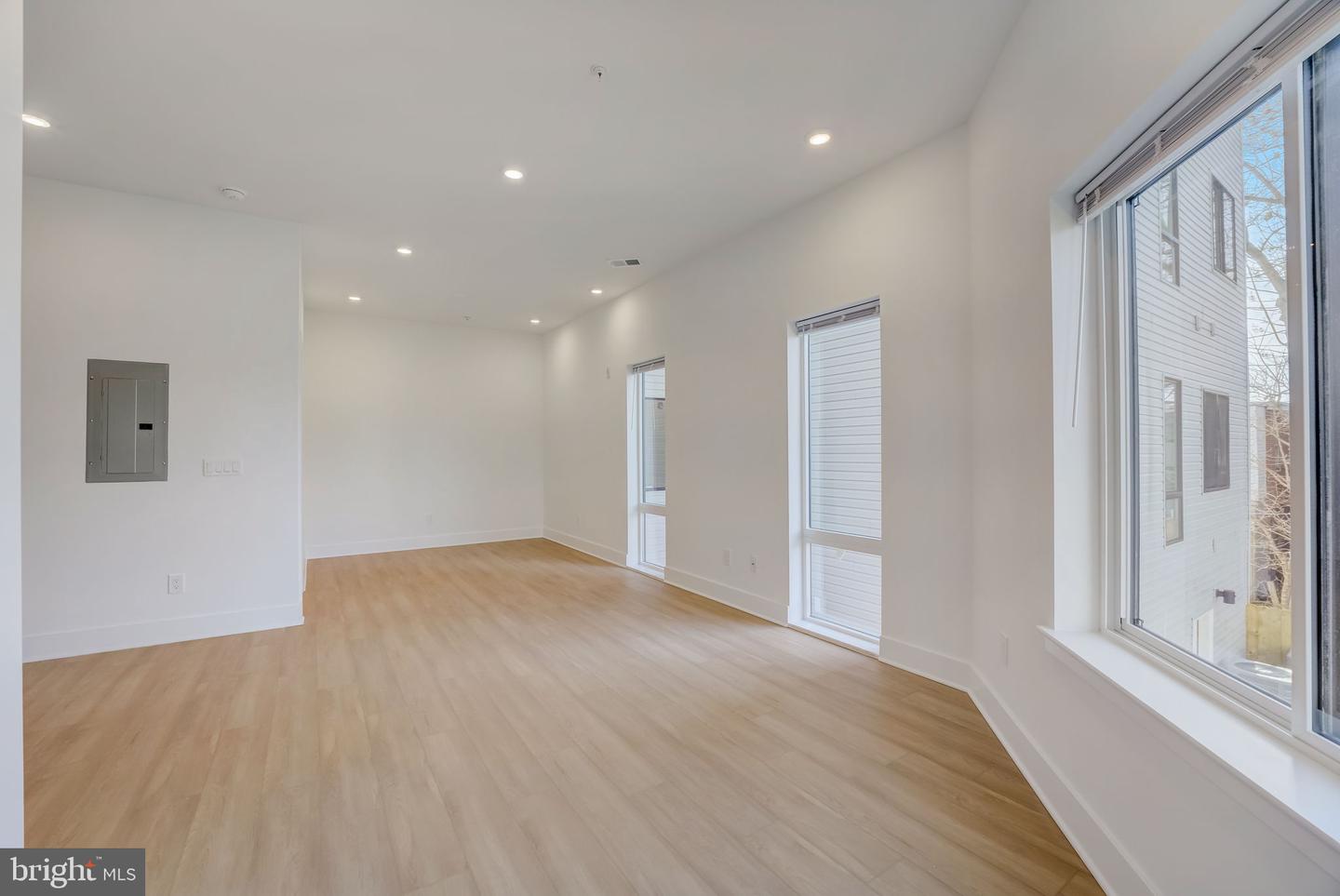 4200 Lancaster Ave #404 Property Photo 18