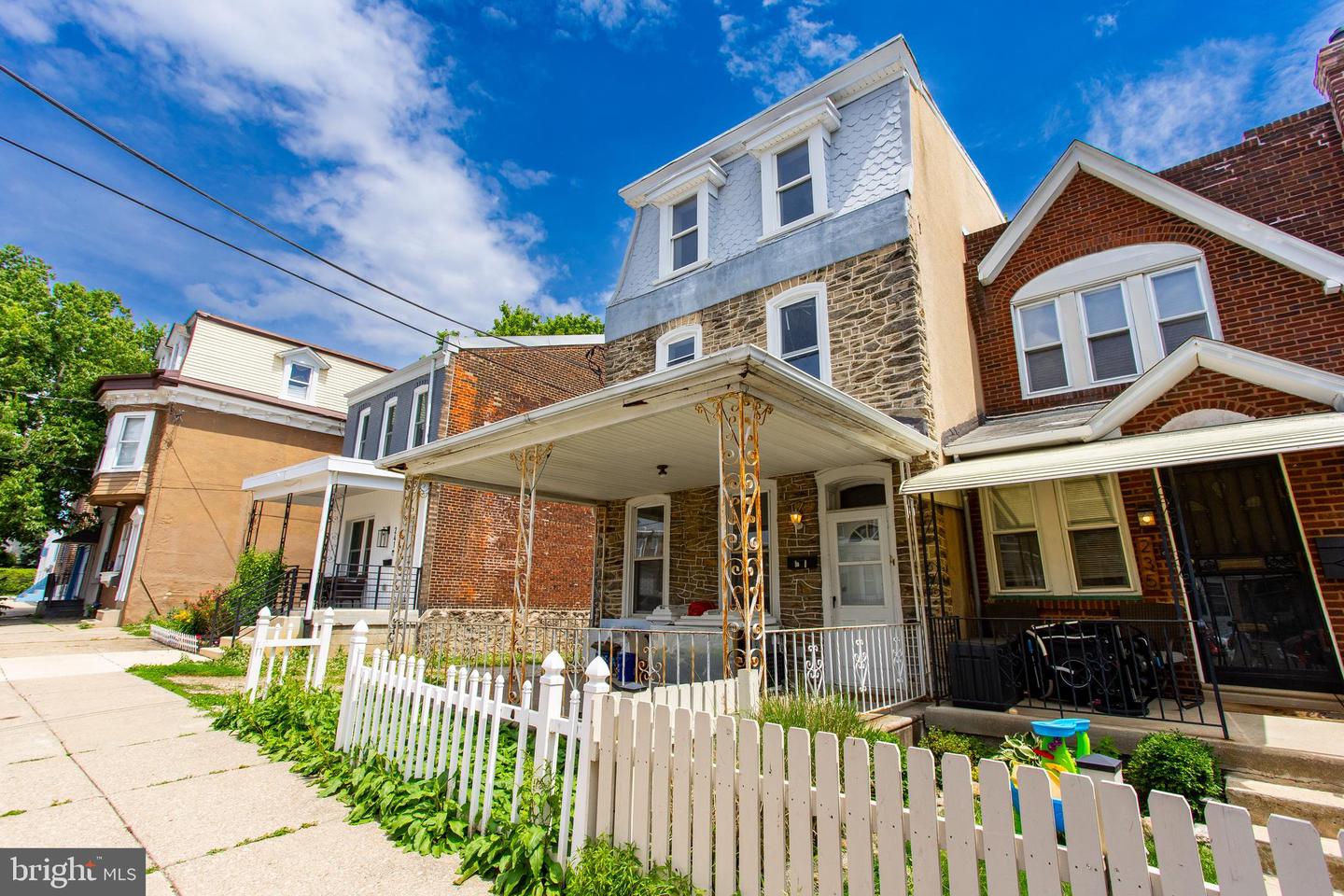 237 Pensdale St Property Photo 2