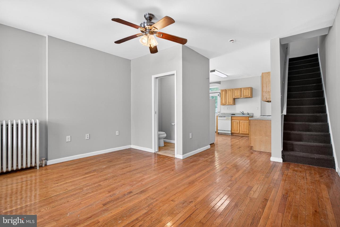 237 Pensdale St Property Photo 6
