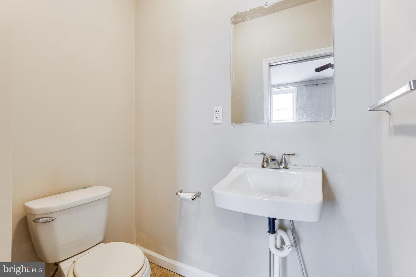 237 Pensdale St Property Photo 9