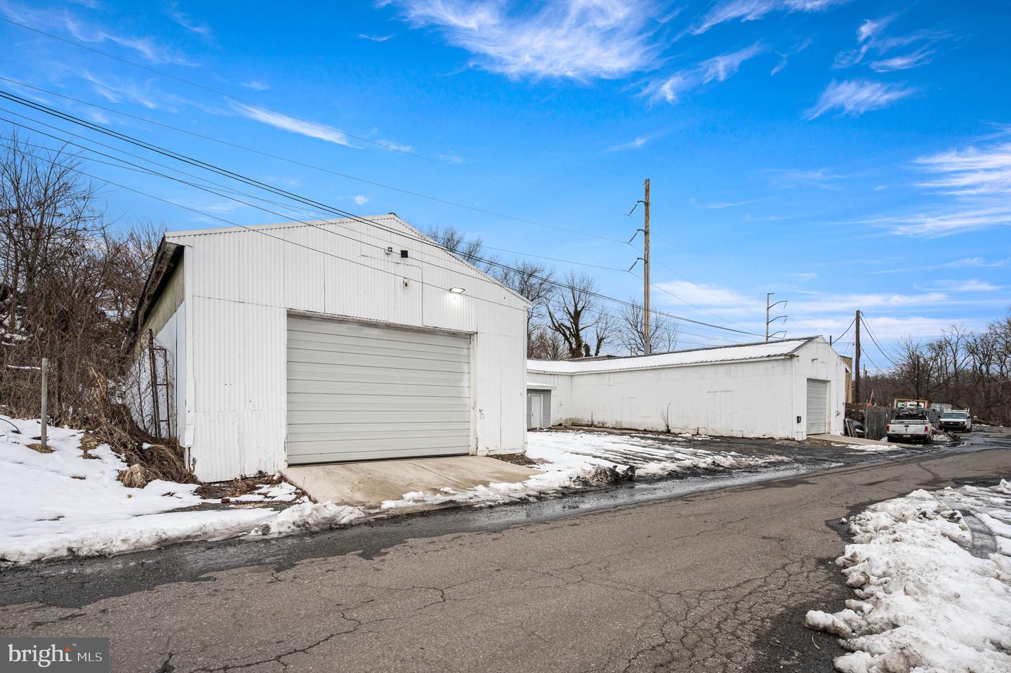4220-4224 HOLMESBURG AVE Property Photo 1