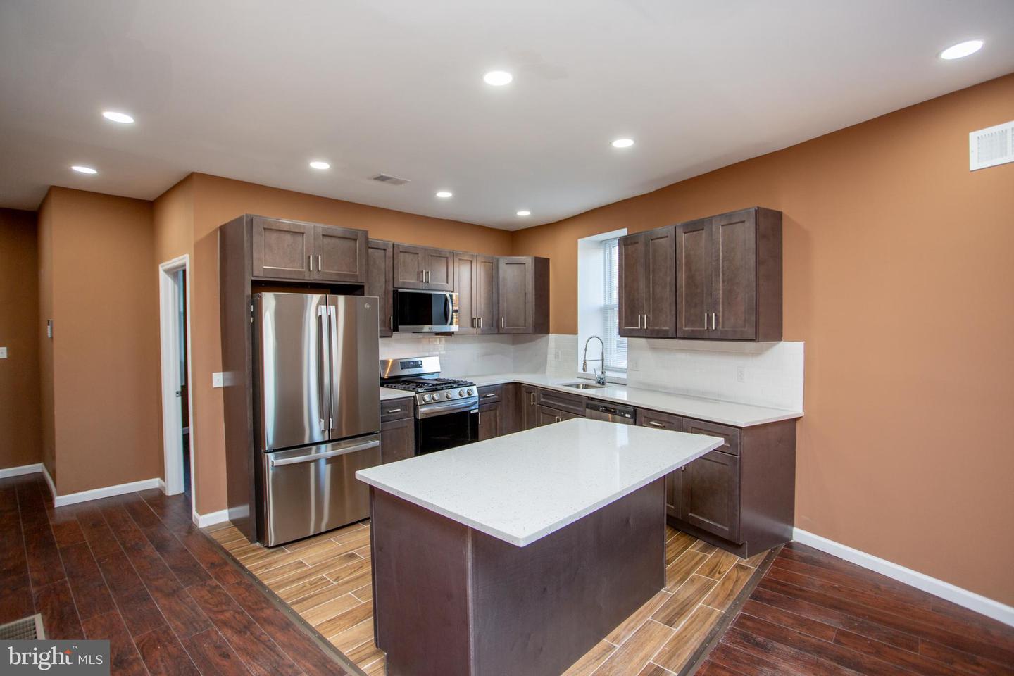 1747 N Wilton St Property Photo 1