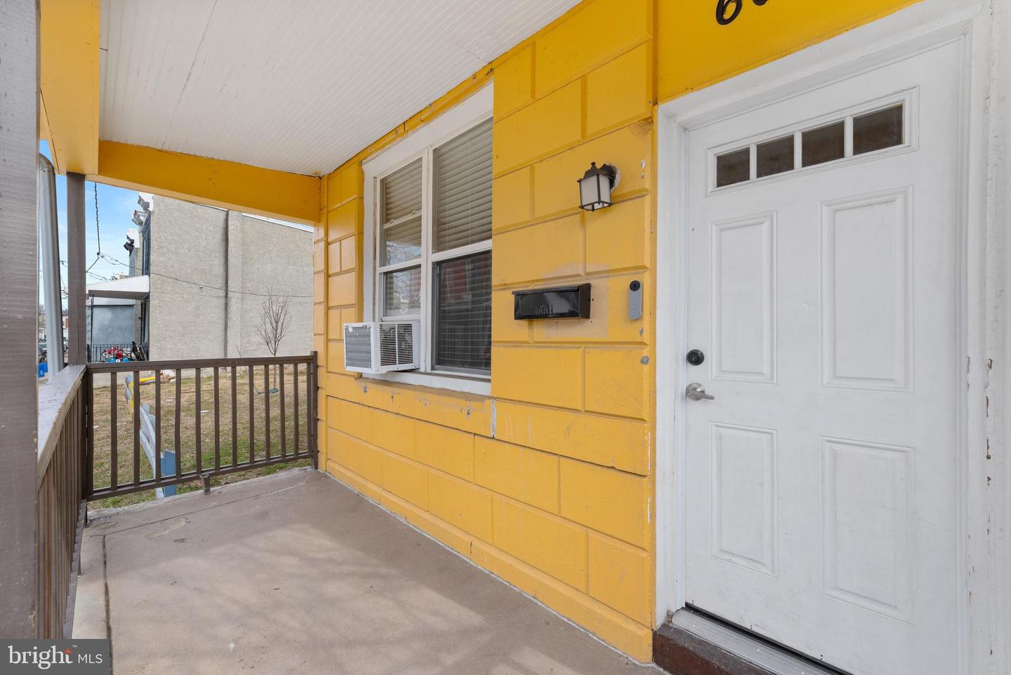 6084 Upland St Property Photo 2