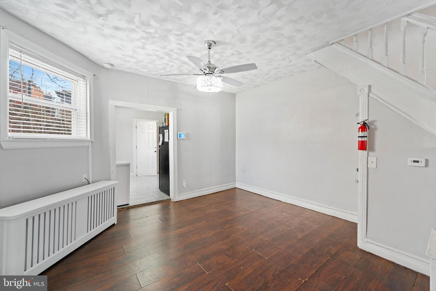 6084 Upland St Property Photo 7