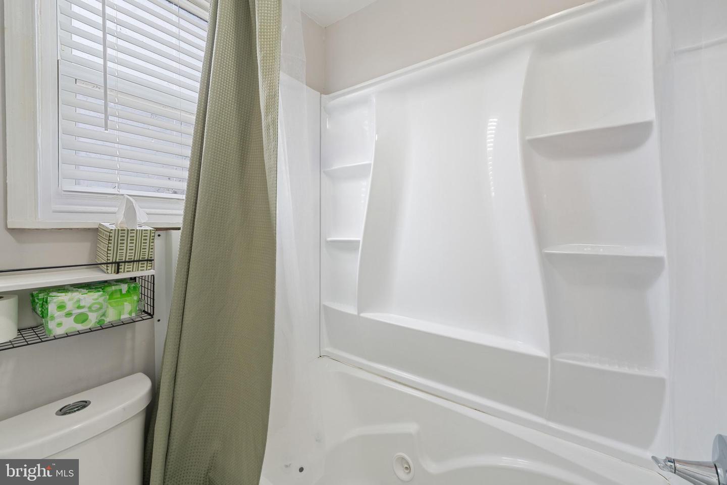 6084 Upland St Property Photo 21
