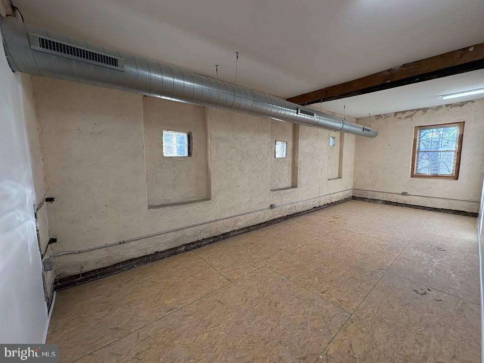 2817-21 Helen St Property Photo 6