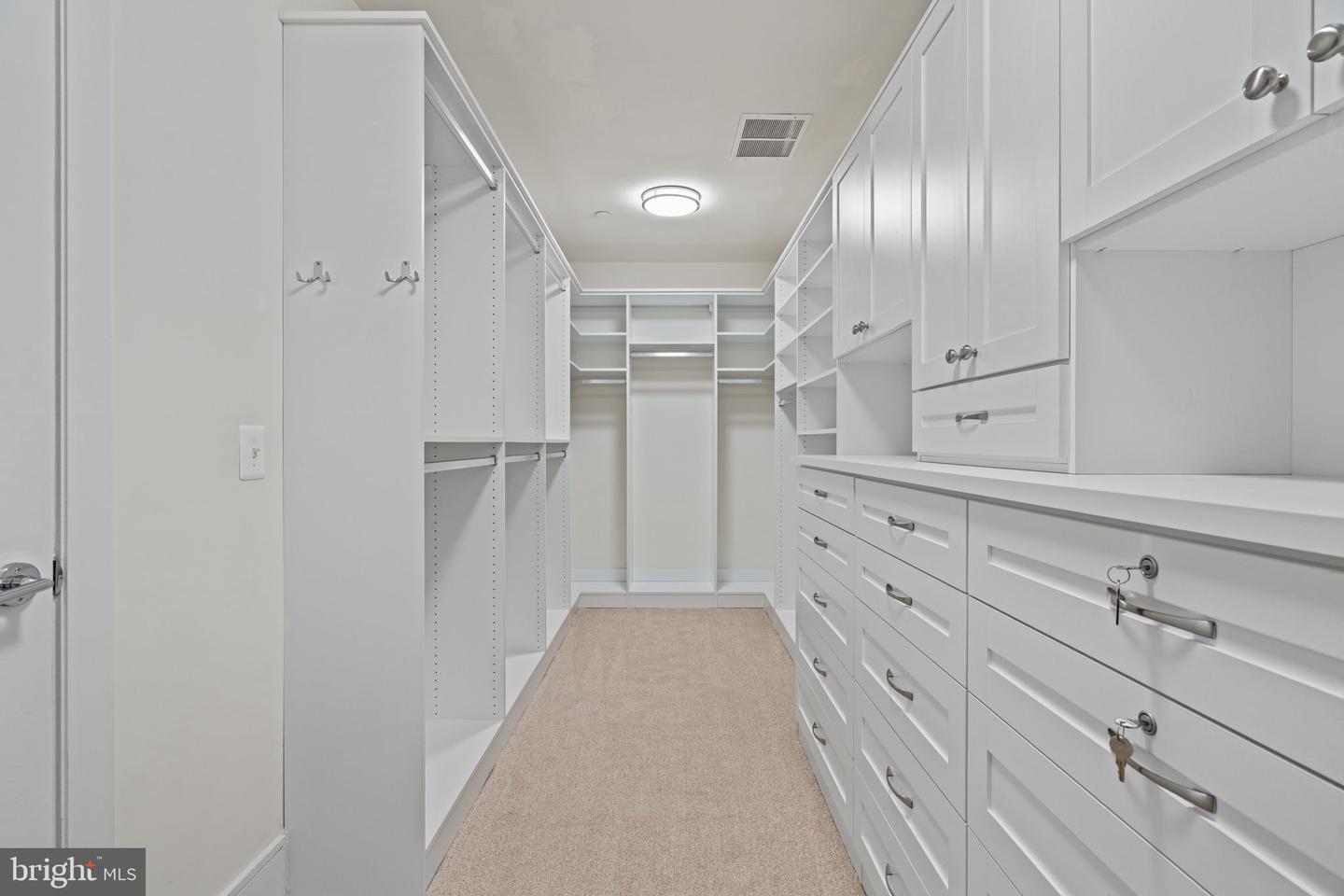 410 S Front St #209 Property Photo 28