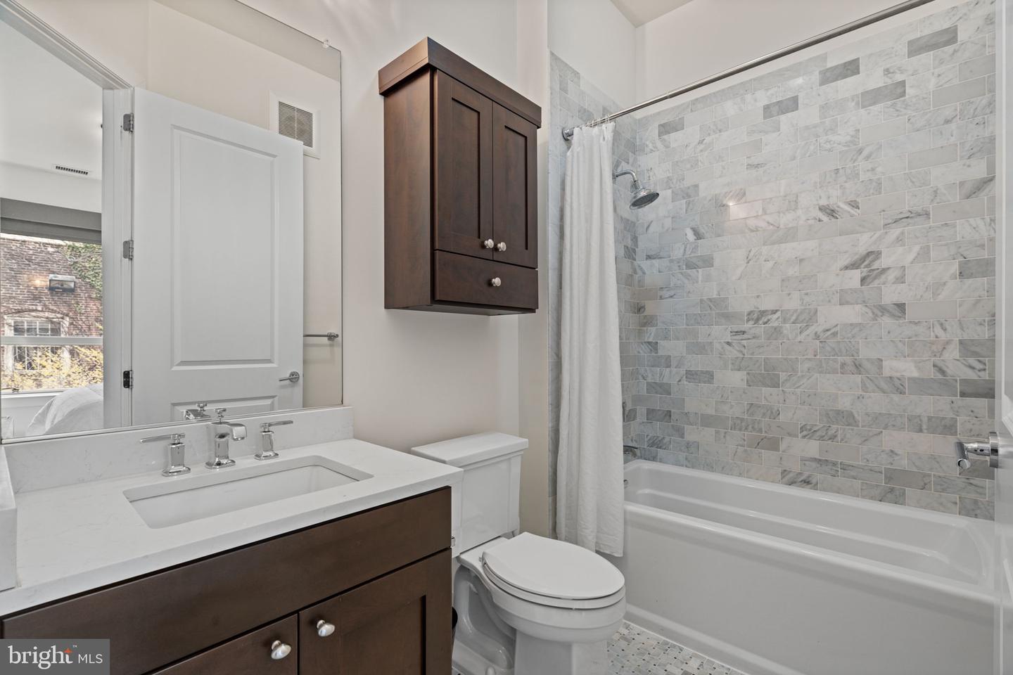 410 S Front St #209 Property Photo 35