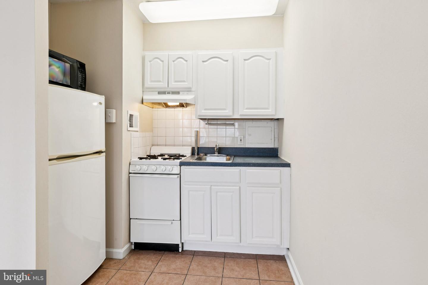 2101 Chestnut St #922 Property Photo 4