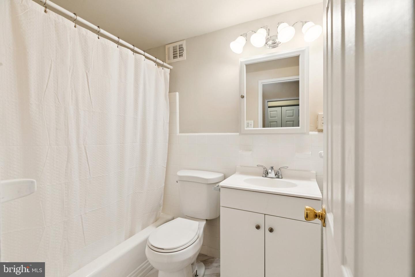 2101 Chestnut St #922 Property Photo 10