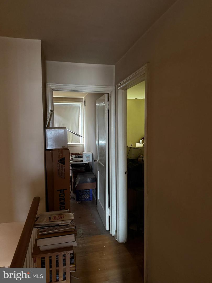 1107 E Slocum St Property Photo 2