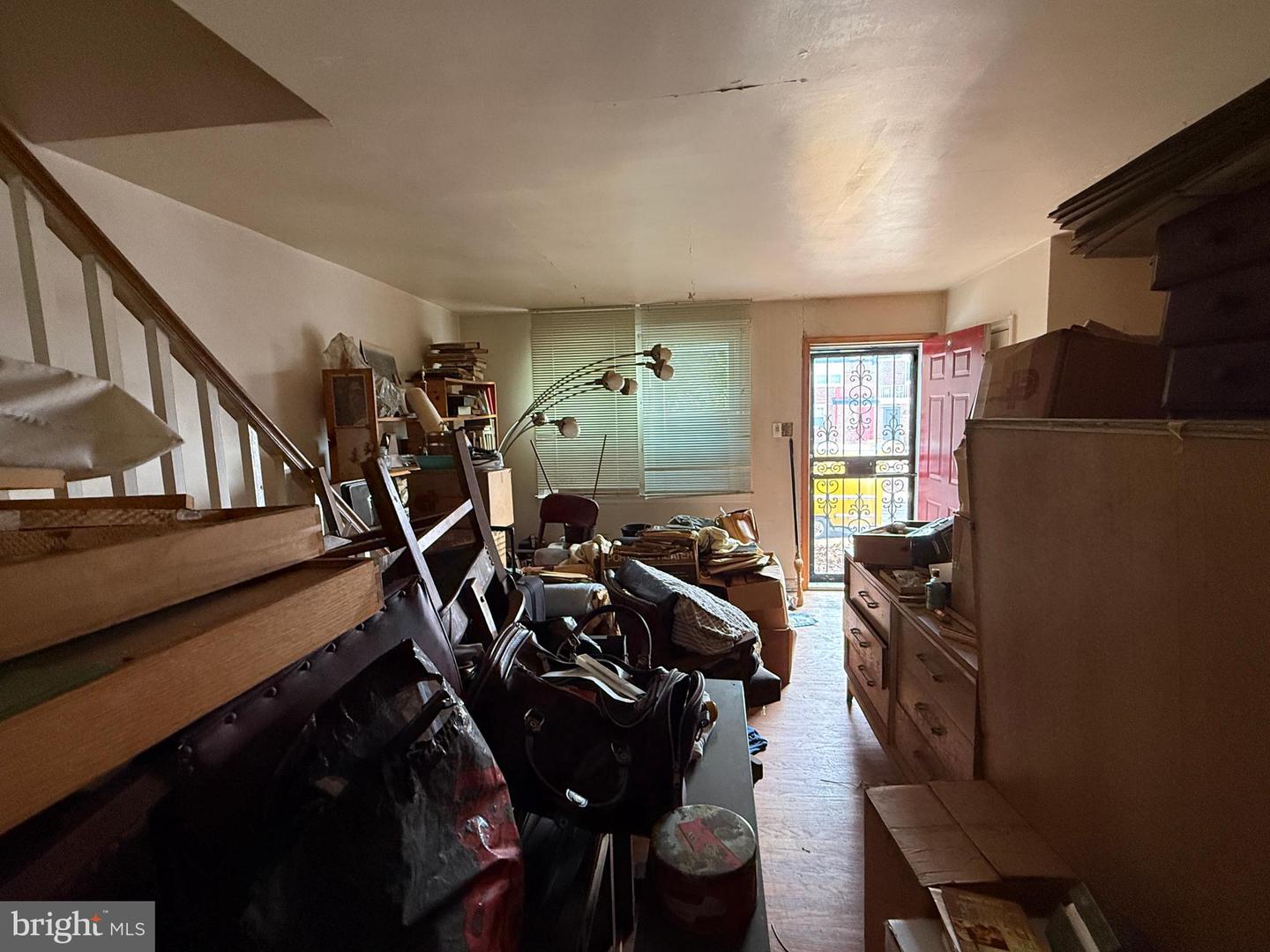 1107 E Slocum St Property Photo 3