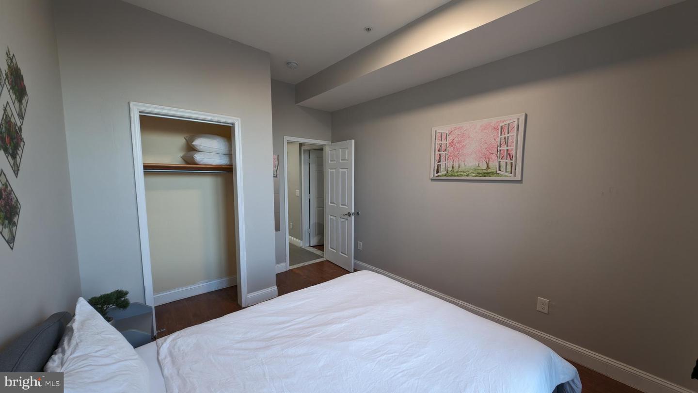 806 N Broad St Property Photo 5