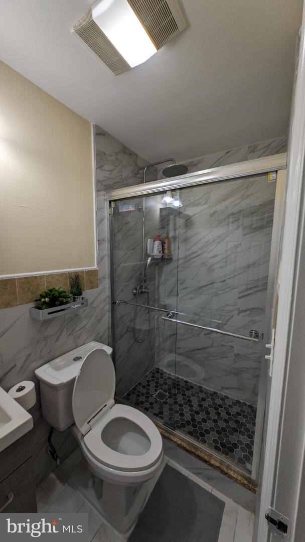 806 N Broad St Property Photo 18