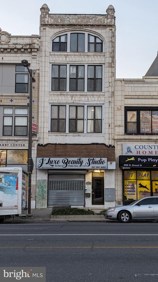 806 N Broad St Property Photo 19