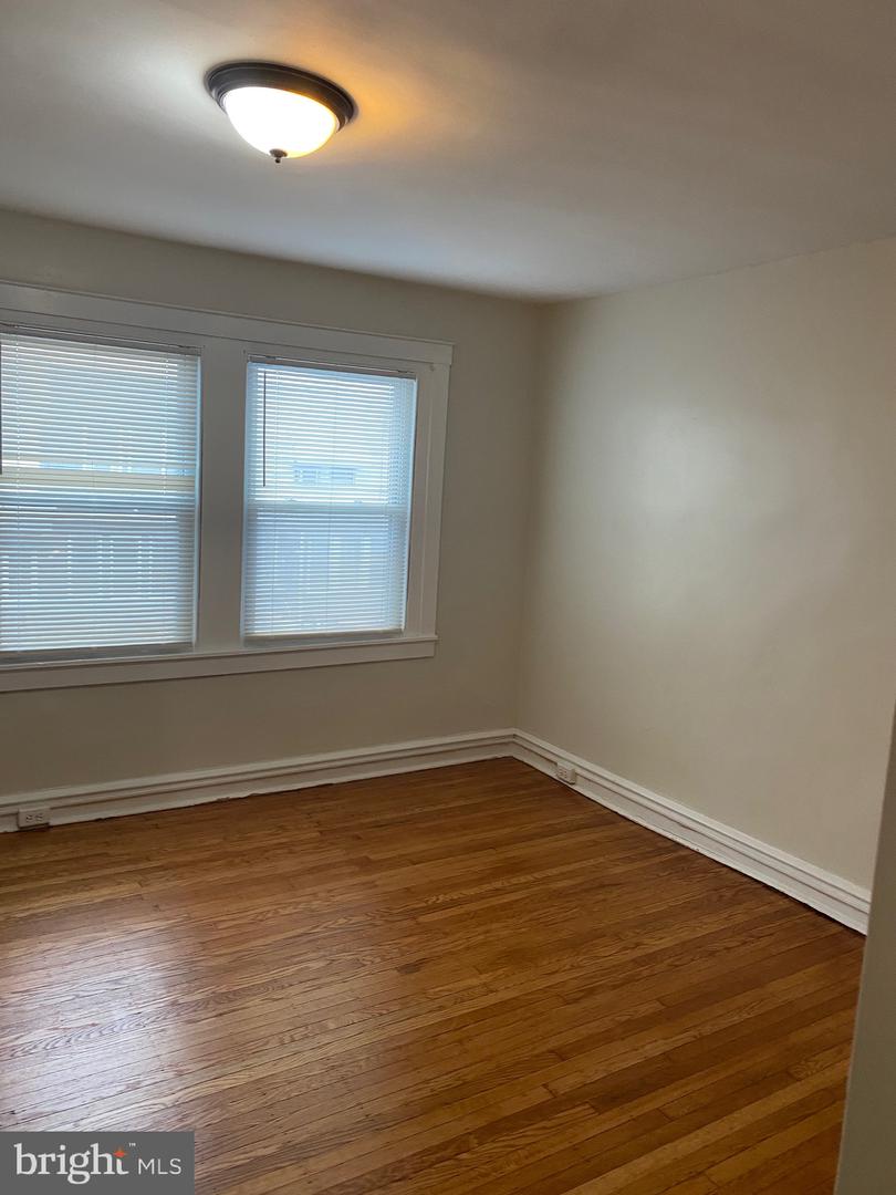 4027 Howland St Property Photo 9