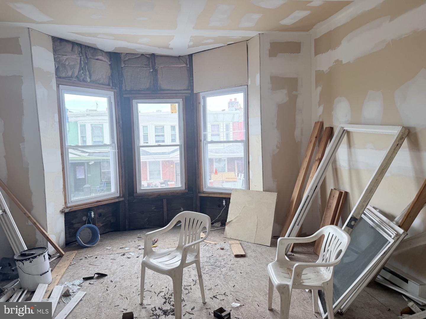 5738 Delancey St Property Photo 3