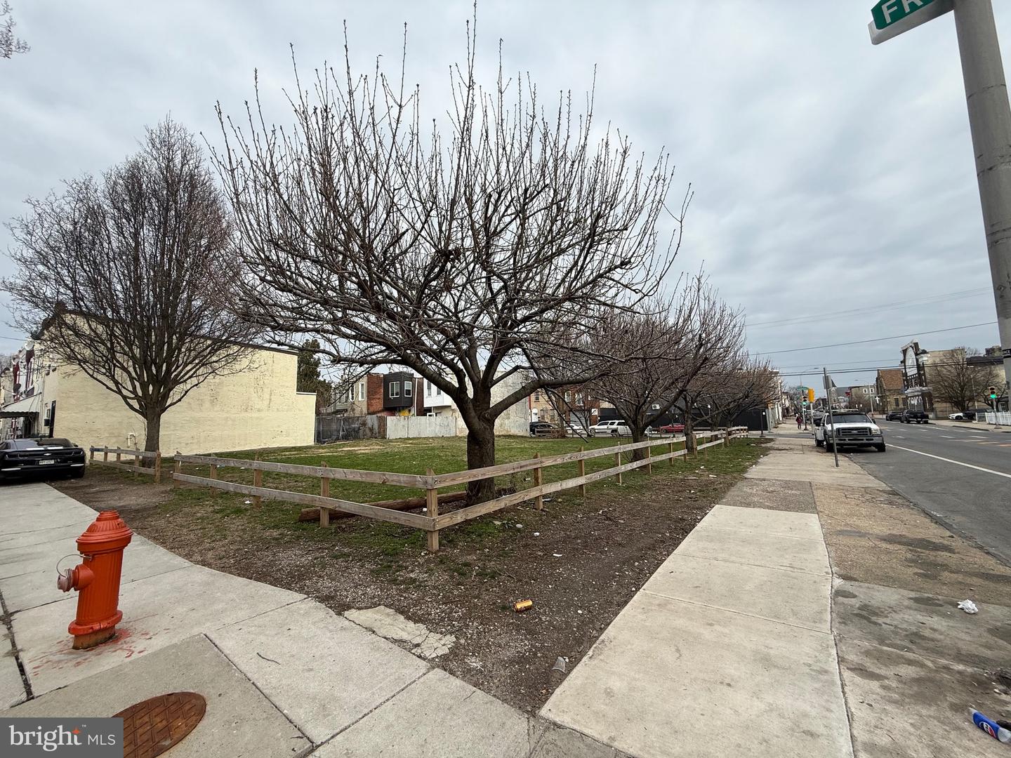 2134-2144 29th St Property Photo 4