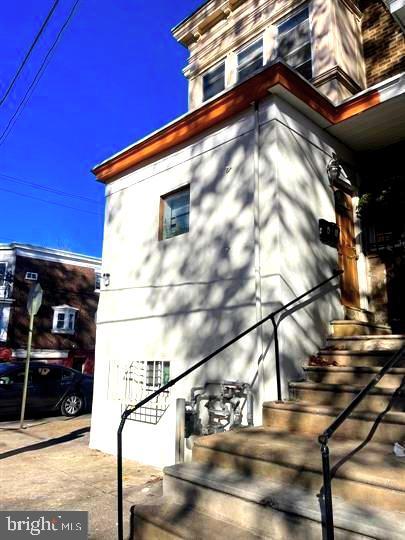 1525 W Wyoming Ave Property Photo 12