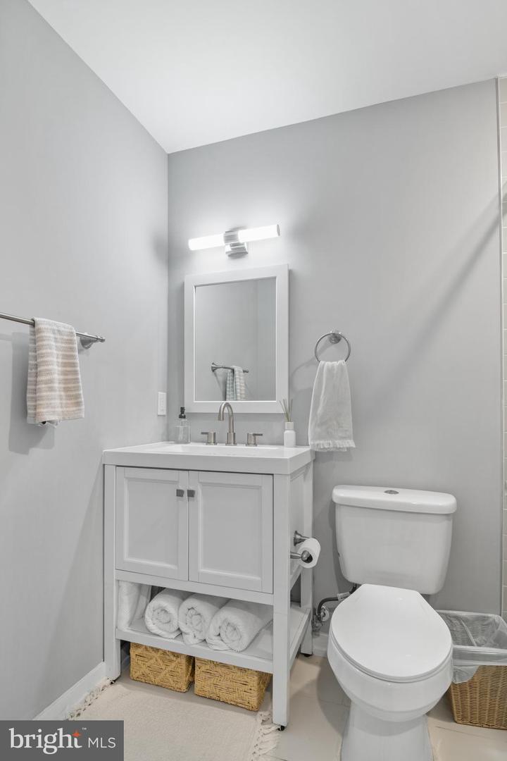 2428 Jasper St Property Photo 12