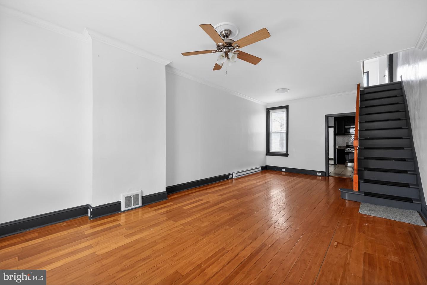 4153 Orchard St Property Photo 3