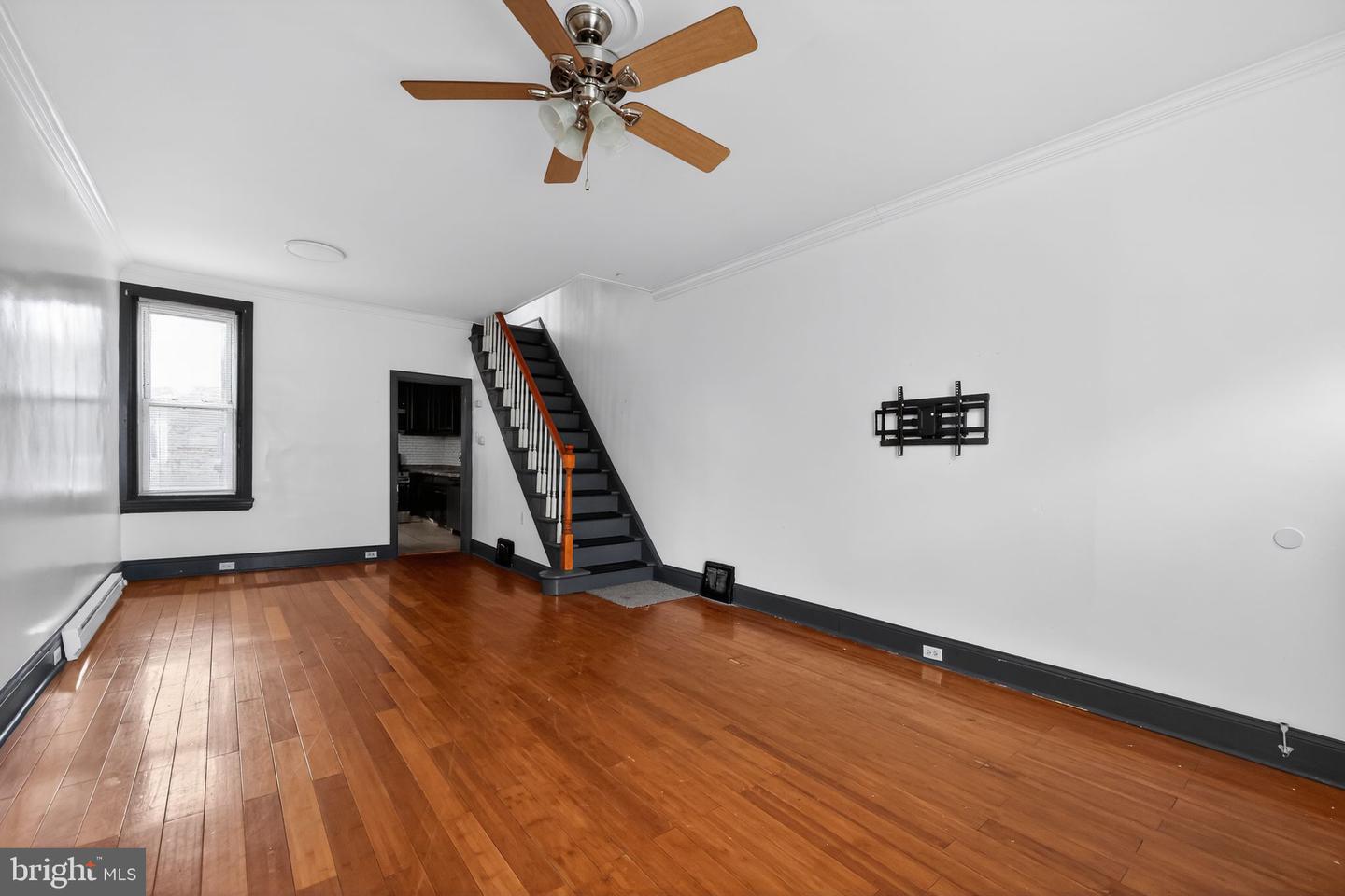 4153 Orchard St Property Photo 5