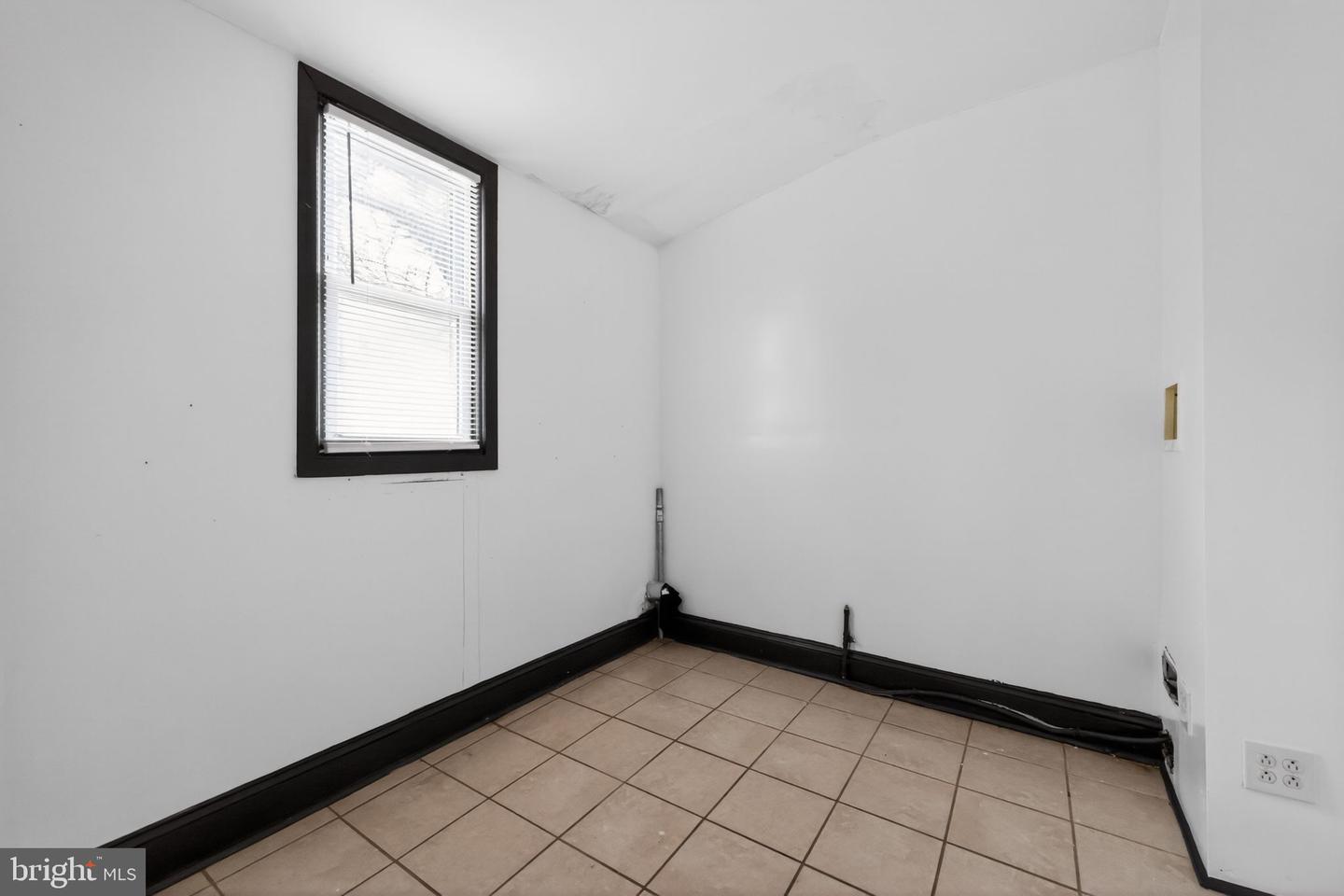 4153 Orchard St Property Photo 8