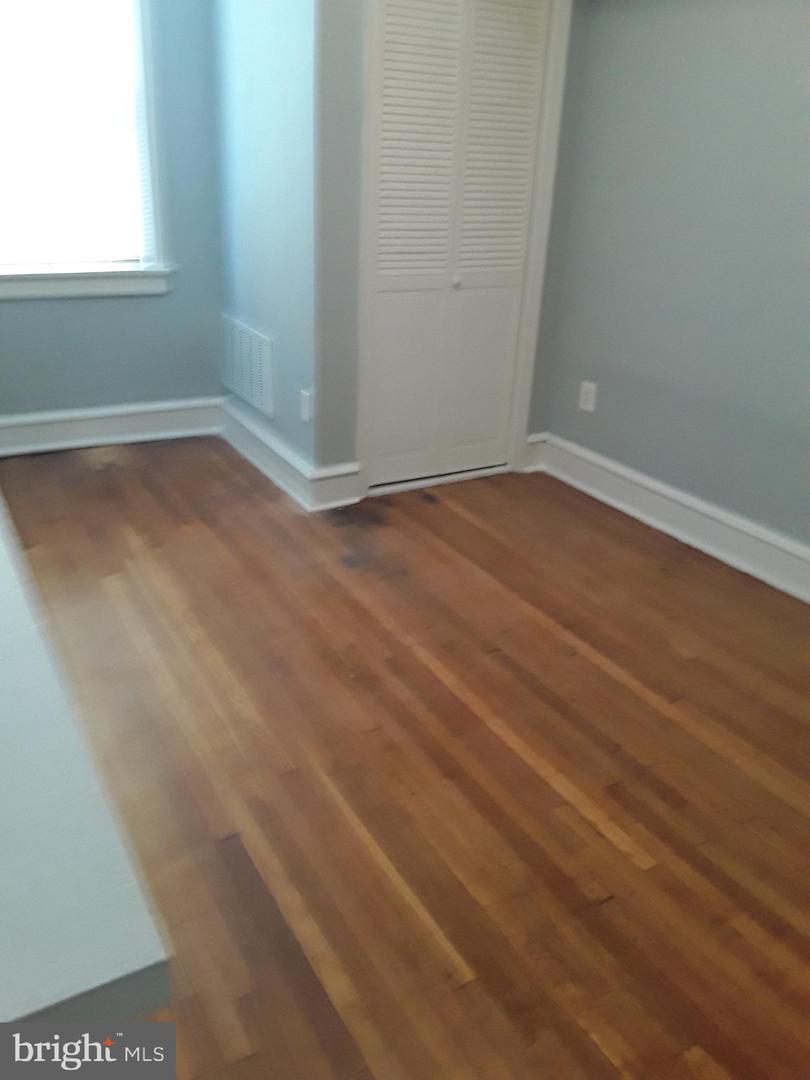 5818 Woodcrest Ave Property Photo 15