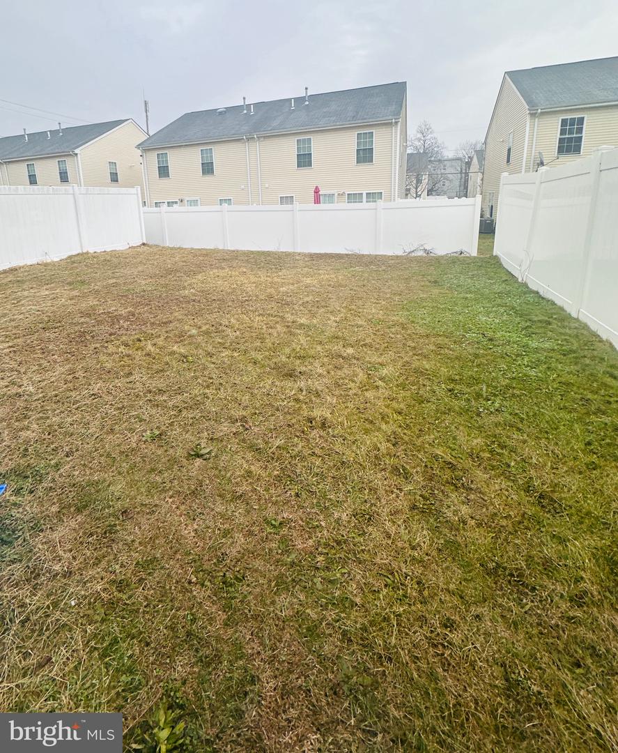 1521 N Uber St Property Photo 4