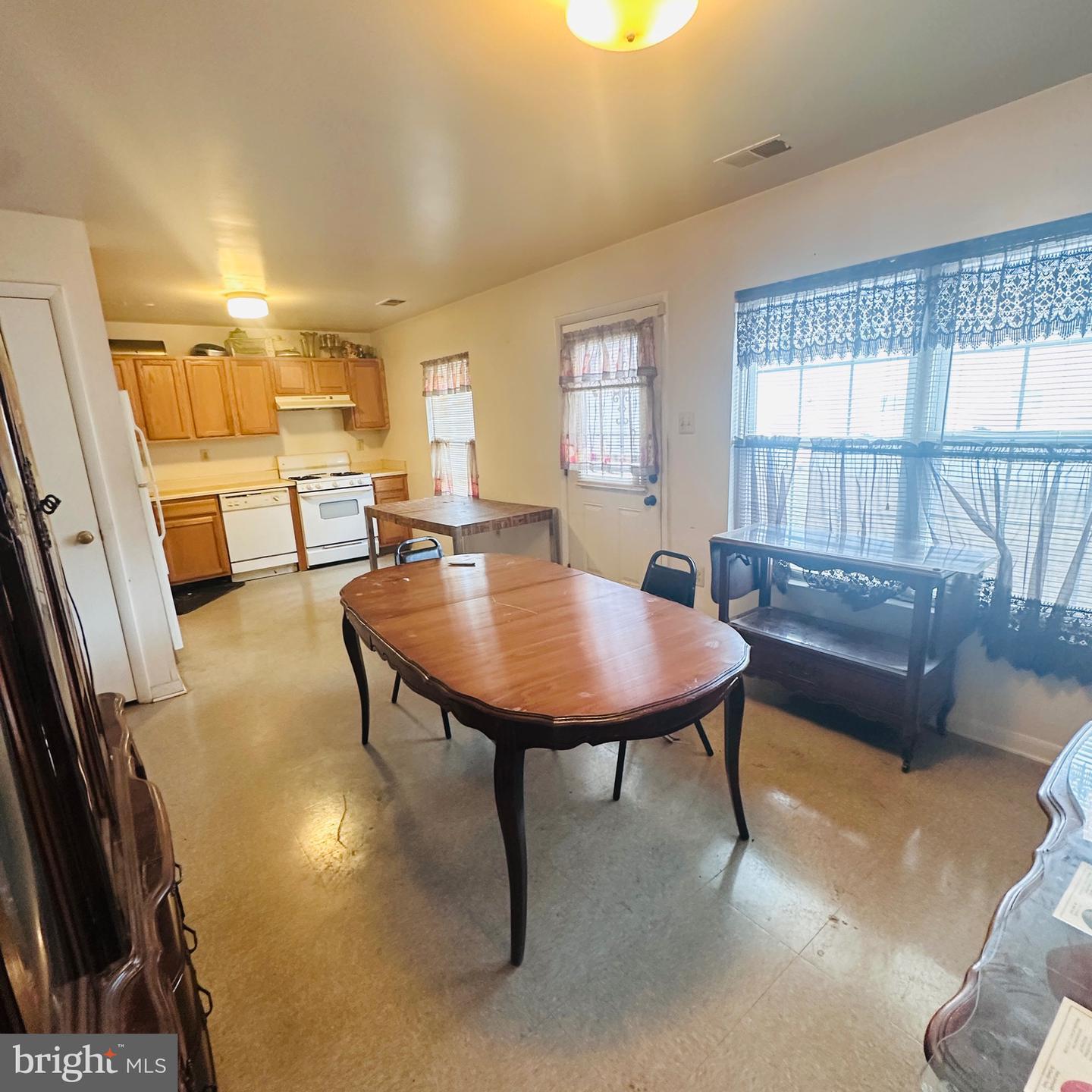 1521 N Uber St Property Photo 15