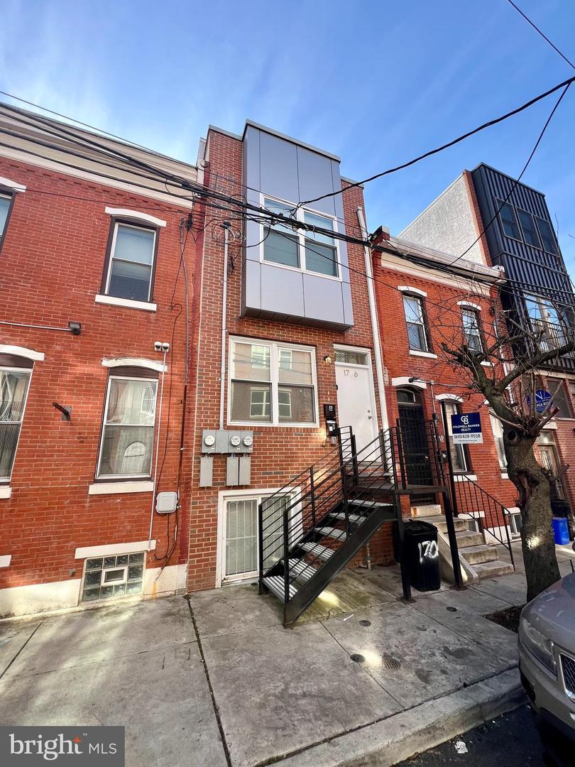 1706 Arlington St #a Property Photo 2