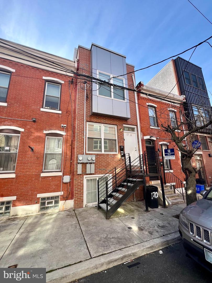 1706 Arlington St #a Property Photo 4