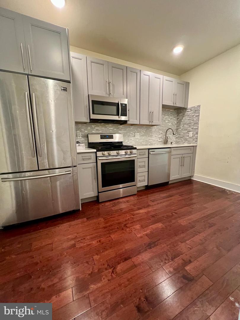 1706 Arlington St #a Property Photo 6