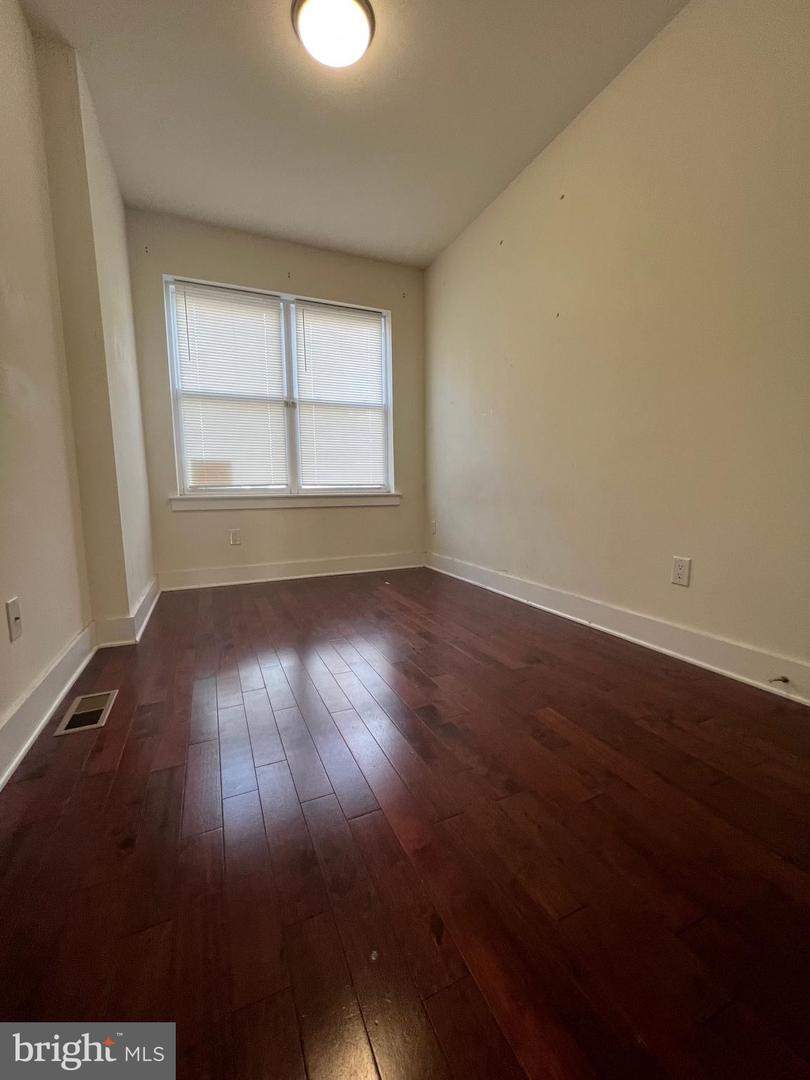 1706 Arlington St #a Property Photo 7