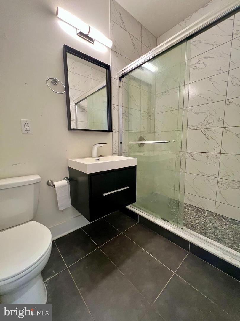 1706 Arlington St #a Property Photo 9
