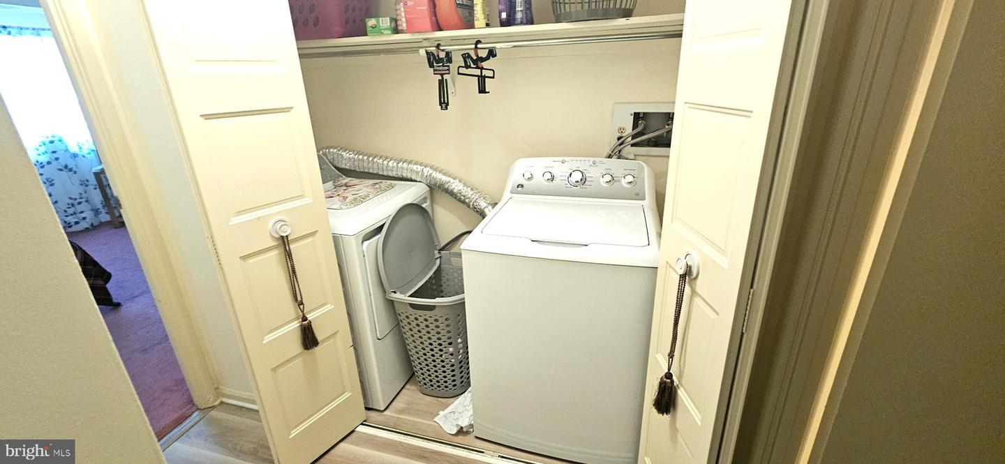1101 Delaire Landing Rd #101 Property Photo 12