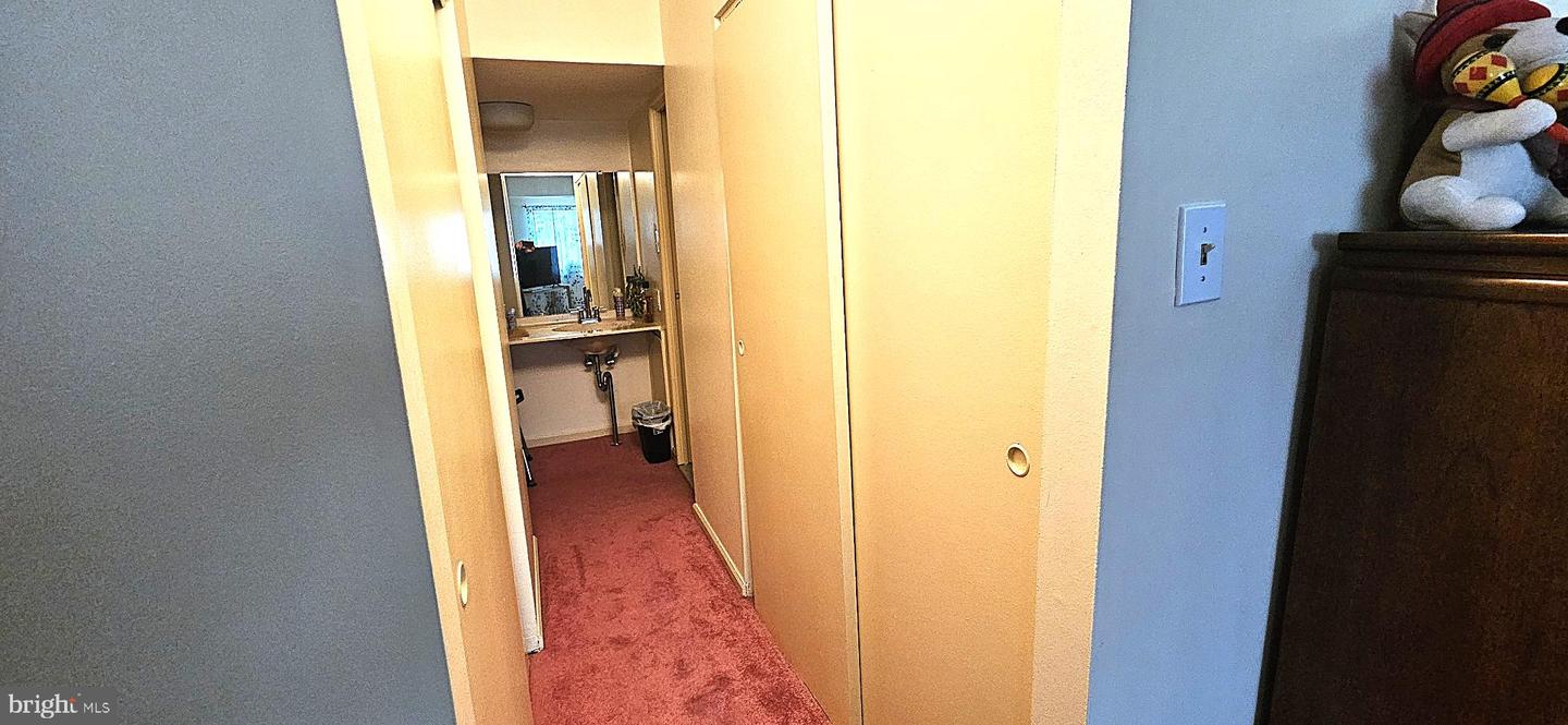 1101 Delaire Landing Rd #101 Property Photo 15