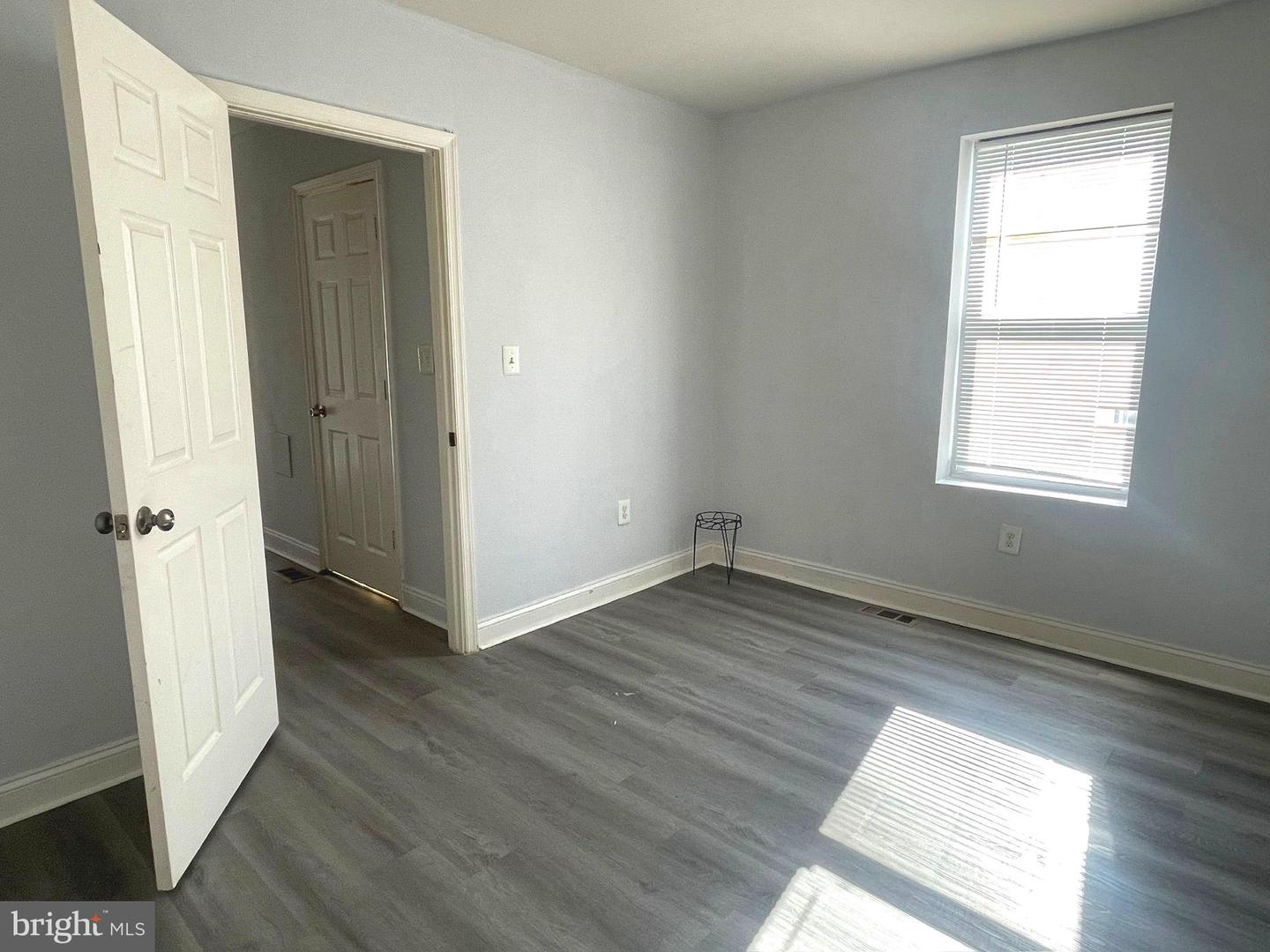 5633 Malcolm St Property Photo 10