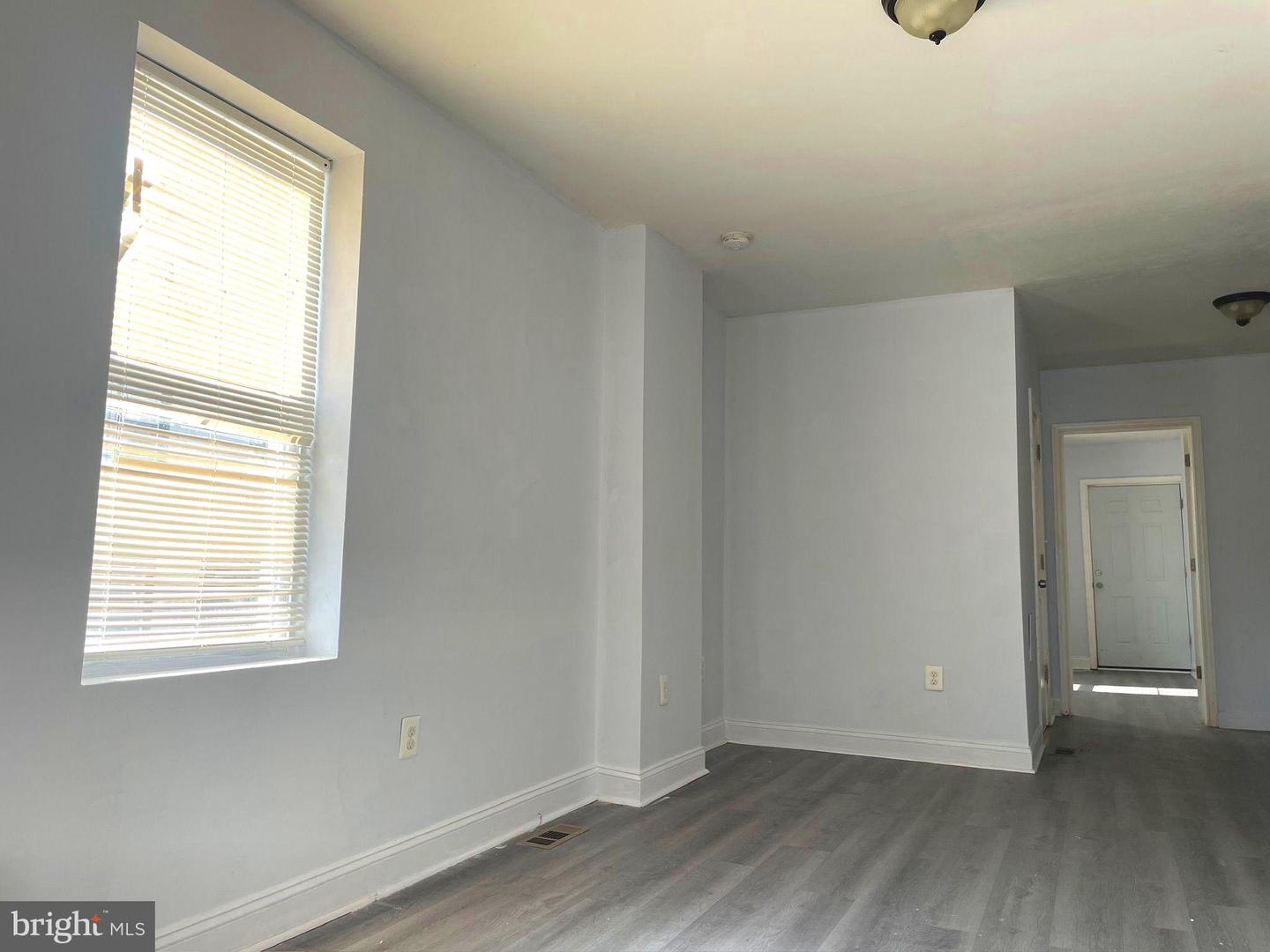 5633 Malcolm St Property Photo 11