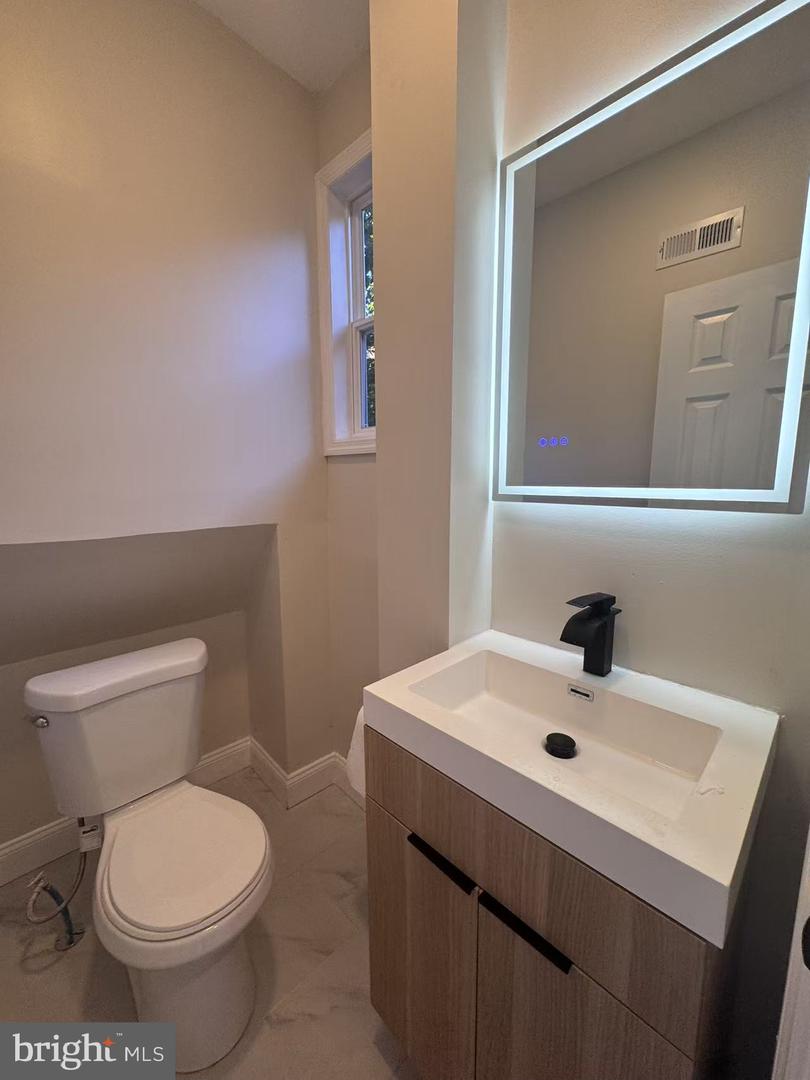 1325 S 54th St Property Photo 12
