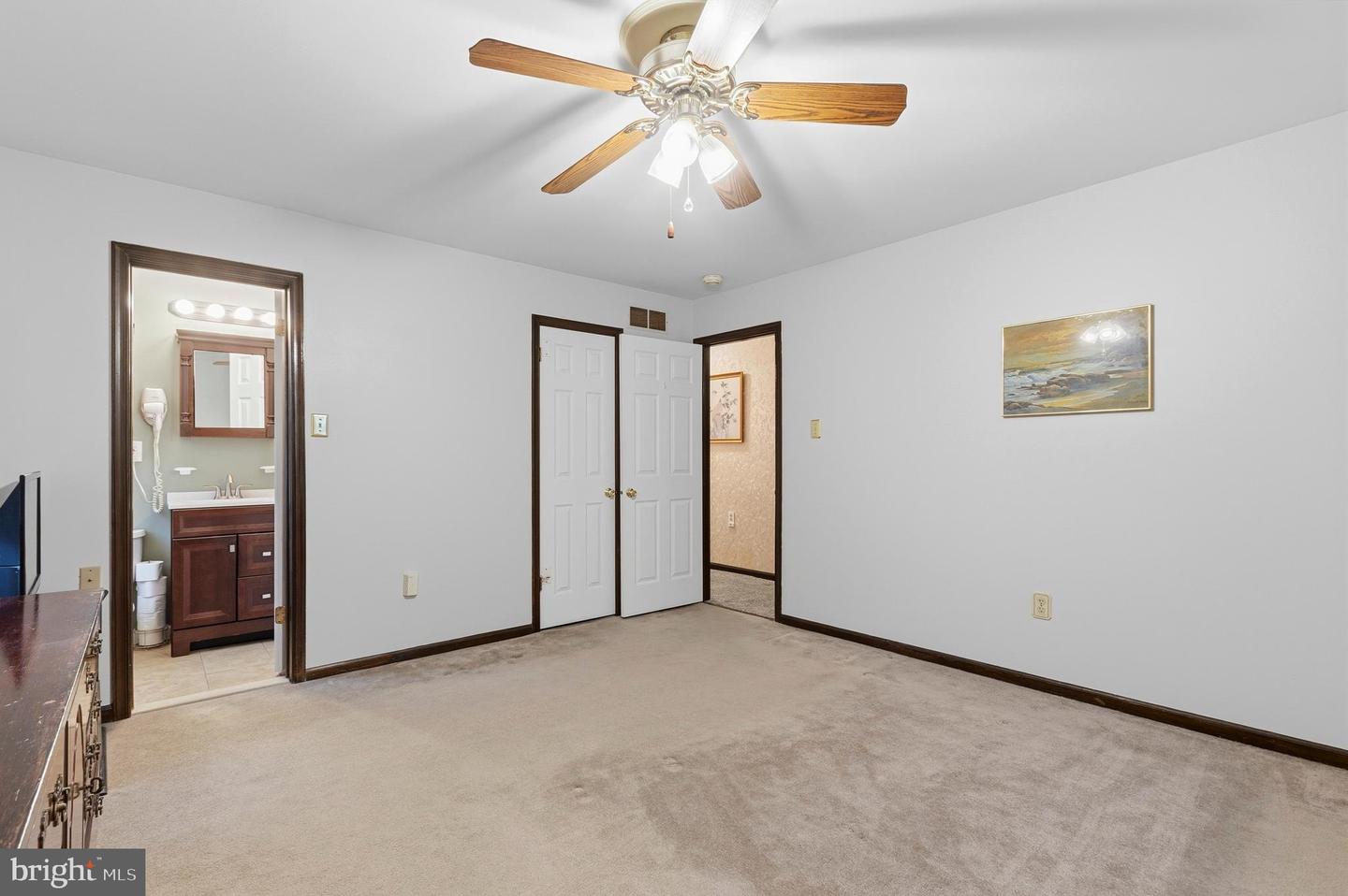 814 Caledonia St Property Photo 37