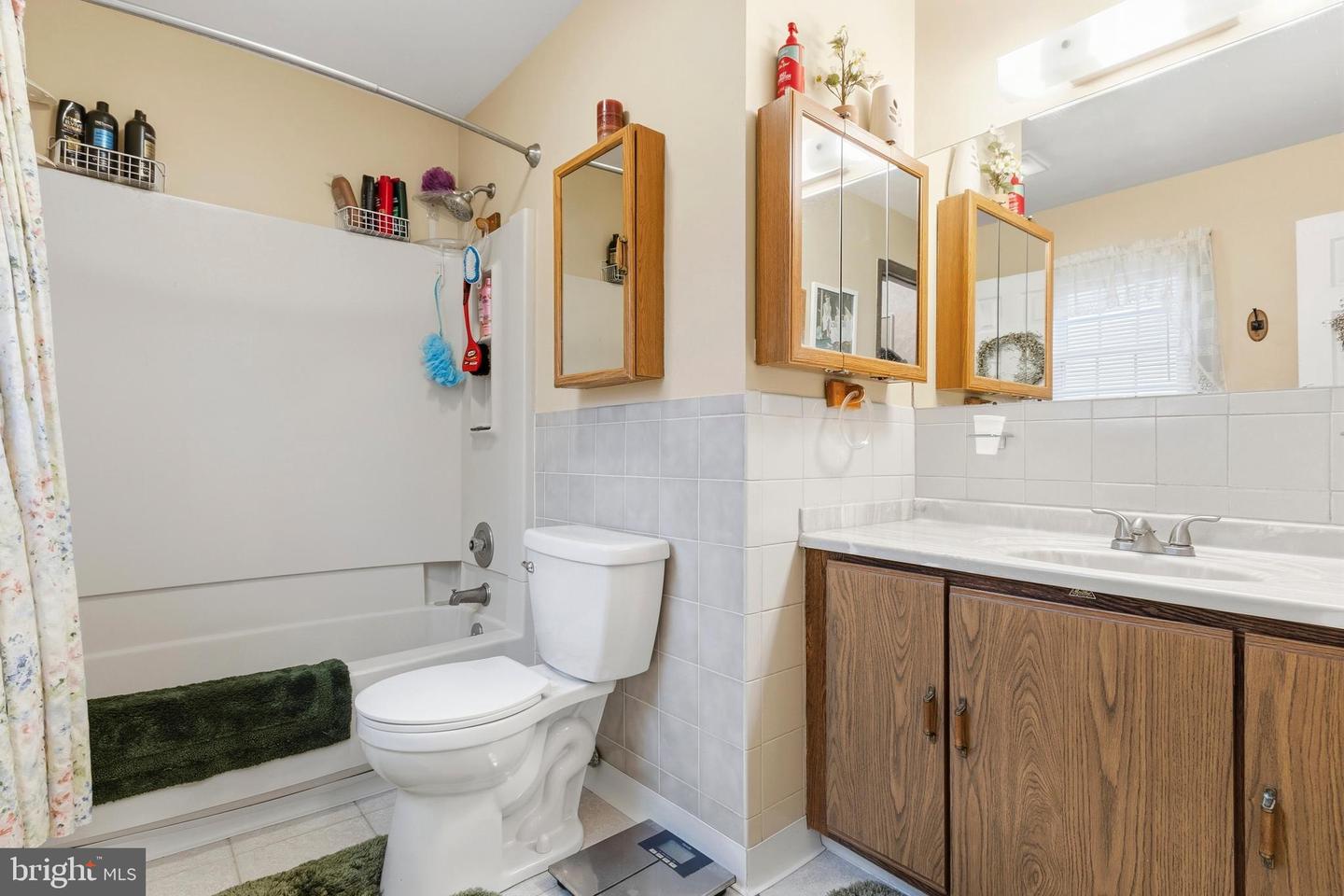814 Caledonia St Property Photo 40