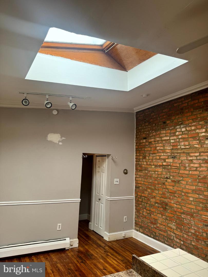 6330 Germantown Ave Property Photo 3