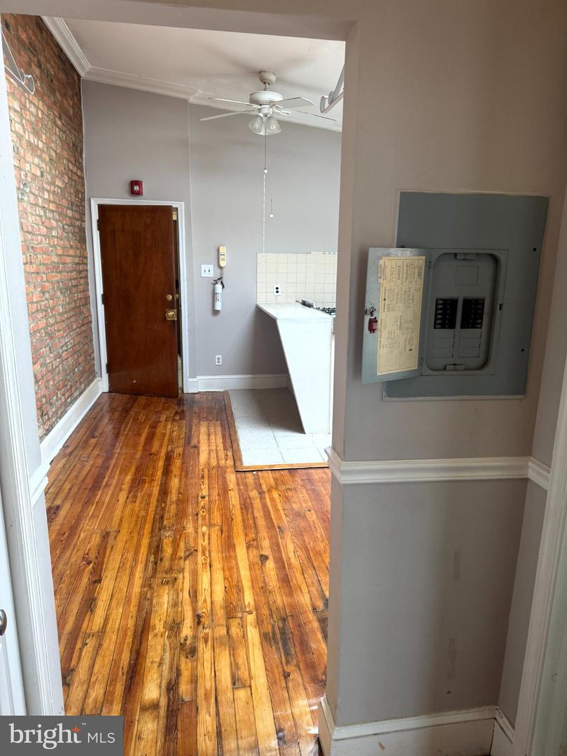 6330 Germantown Ave Property Photo 12