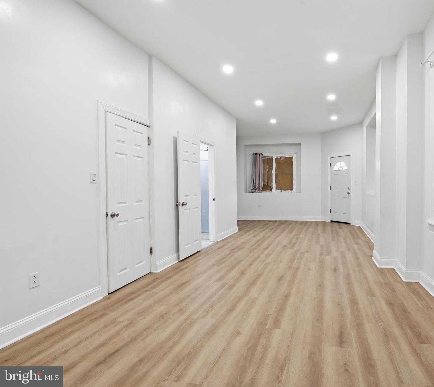 279 W Sheldon St Property Photo 7