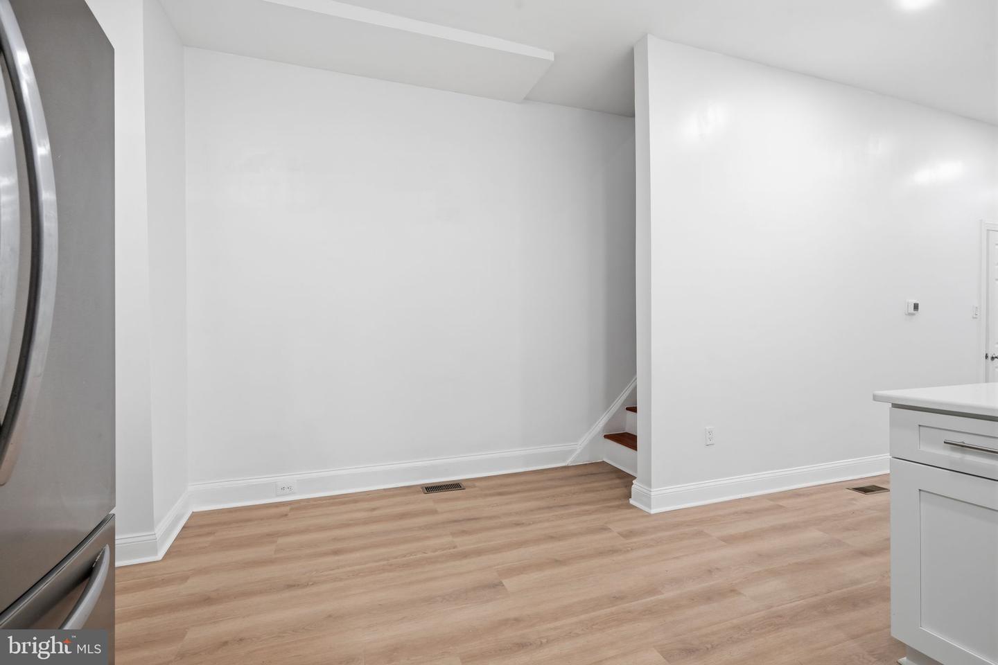279 W Sheldon St Property Photo 12