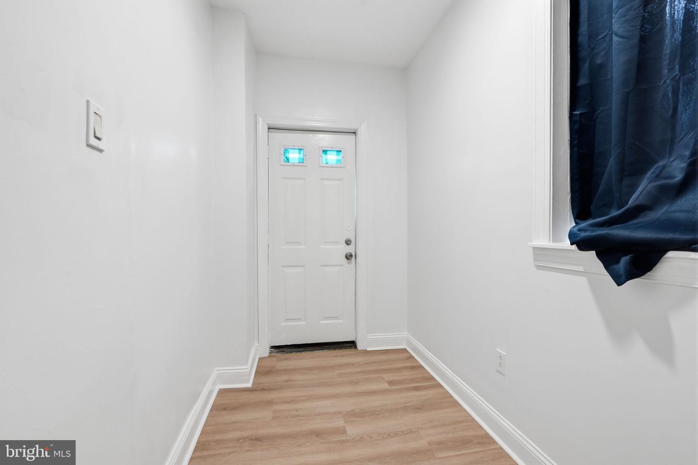 279 W Sheldon St Property Photo 15